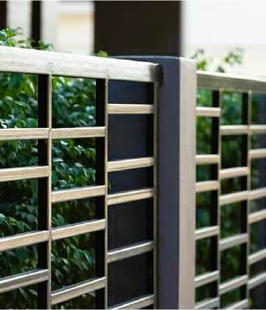 Забор из профтрубы цена