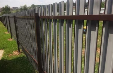 забор из металлоштакетника