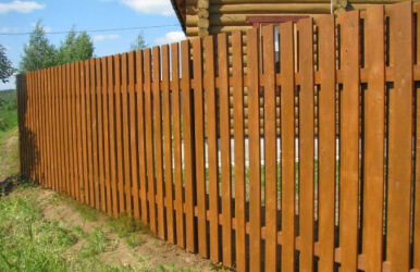 заборы из дерева установка
